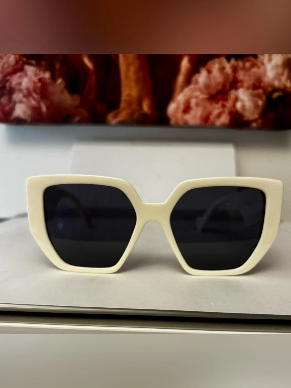 Brand New Fashion Ivory Square Frame Sunglasses with Gold CC Logo